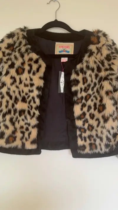 Chaqueta  piel sintética con estampado de leopard - miniatura 2