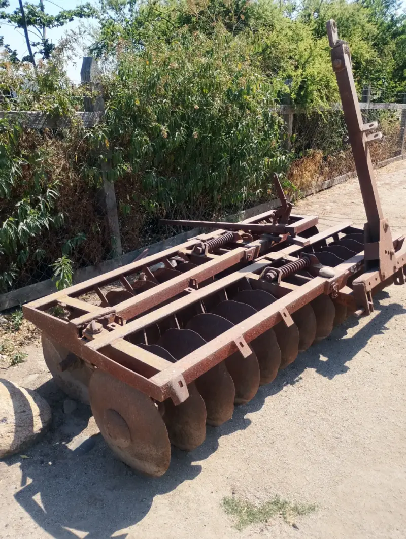 Arado de Discos para Agricultura en Buen Estado - 1