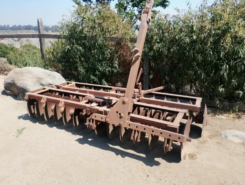 Arado de Discos para Agricultura en Buen Estado - 2