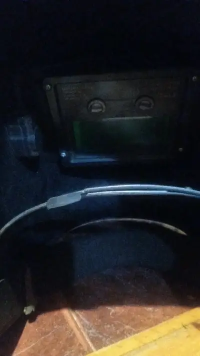 Máscara de Soldar Automática con Diseño Robótico - miniatura 3