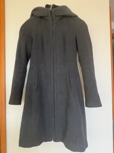 Abrigo gris con capucha Zara Basic - miniatura 2