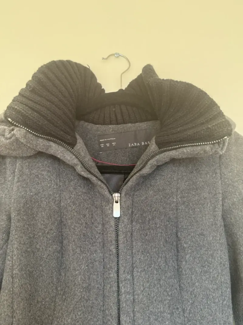 Abrigo gris con capucha Zara Basic - 4