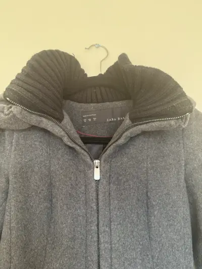 Abrigo gris con capucha Zara Basic - miniatura 4