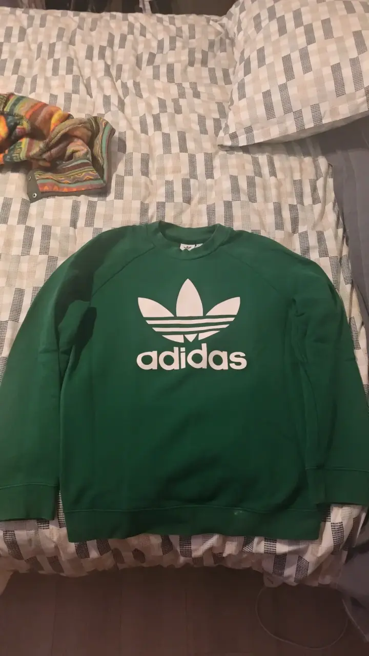 Polerón verde Adidas con logo grande - 2