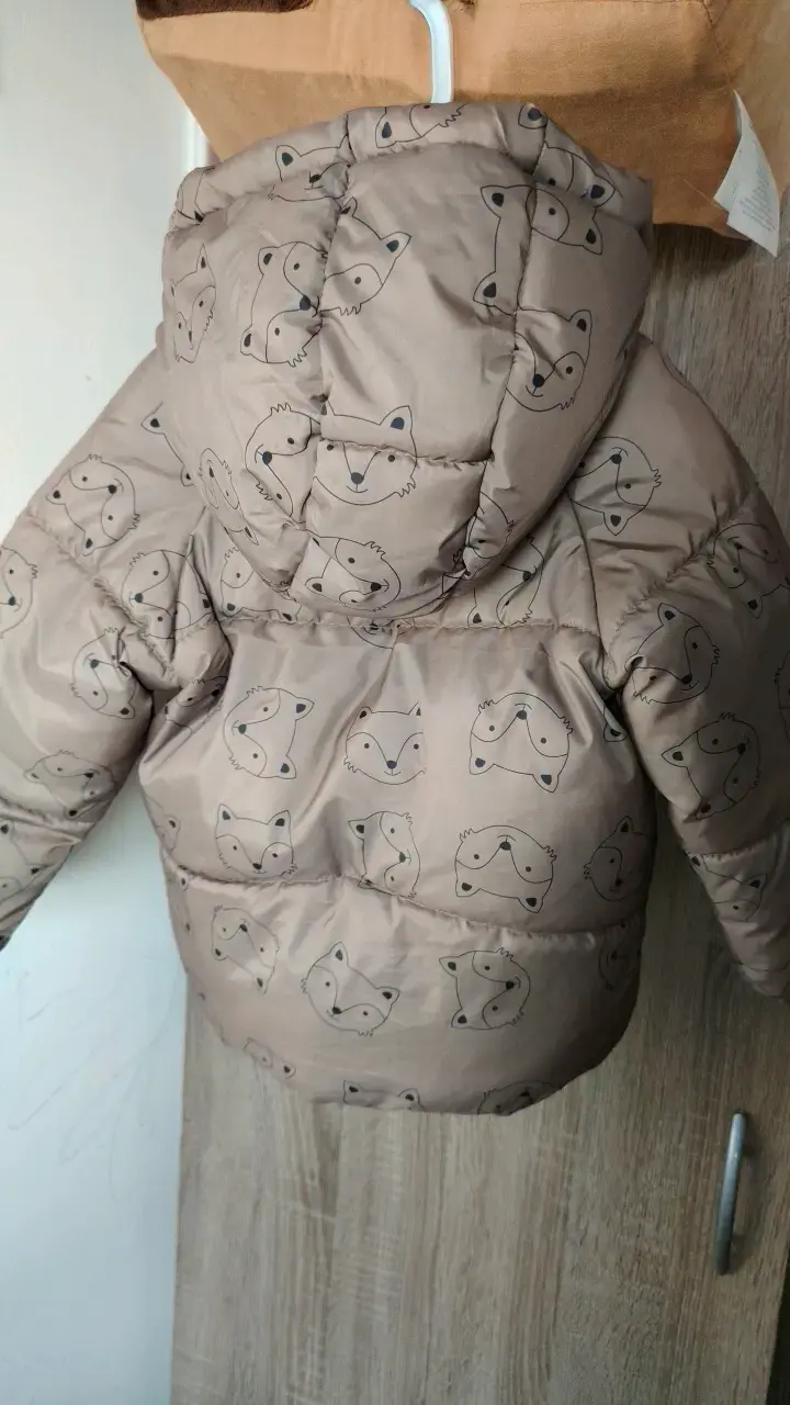 Chaqueta acolchada para niño con capucha - 3