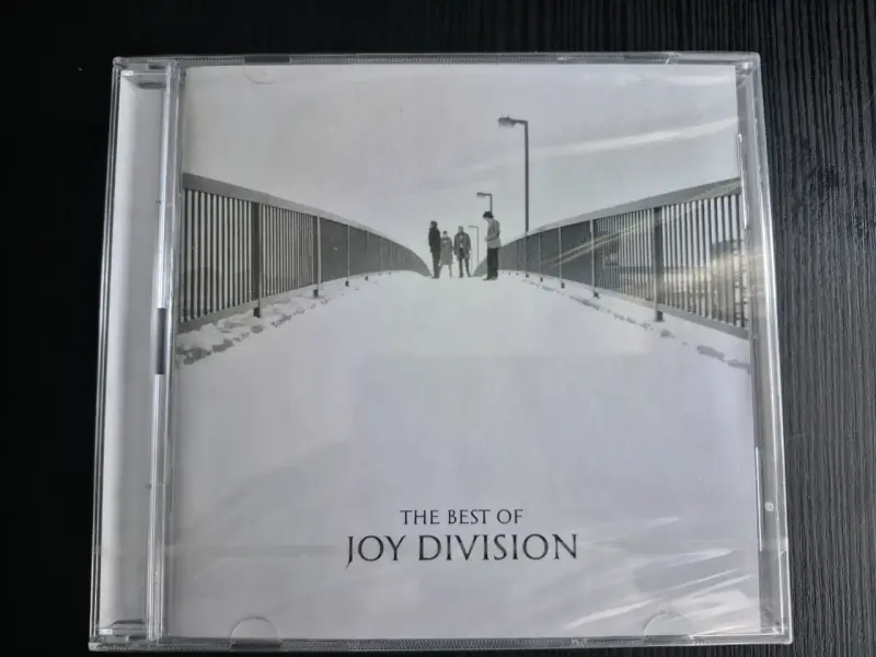 CD The Best of Joy Division en excelente estado