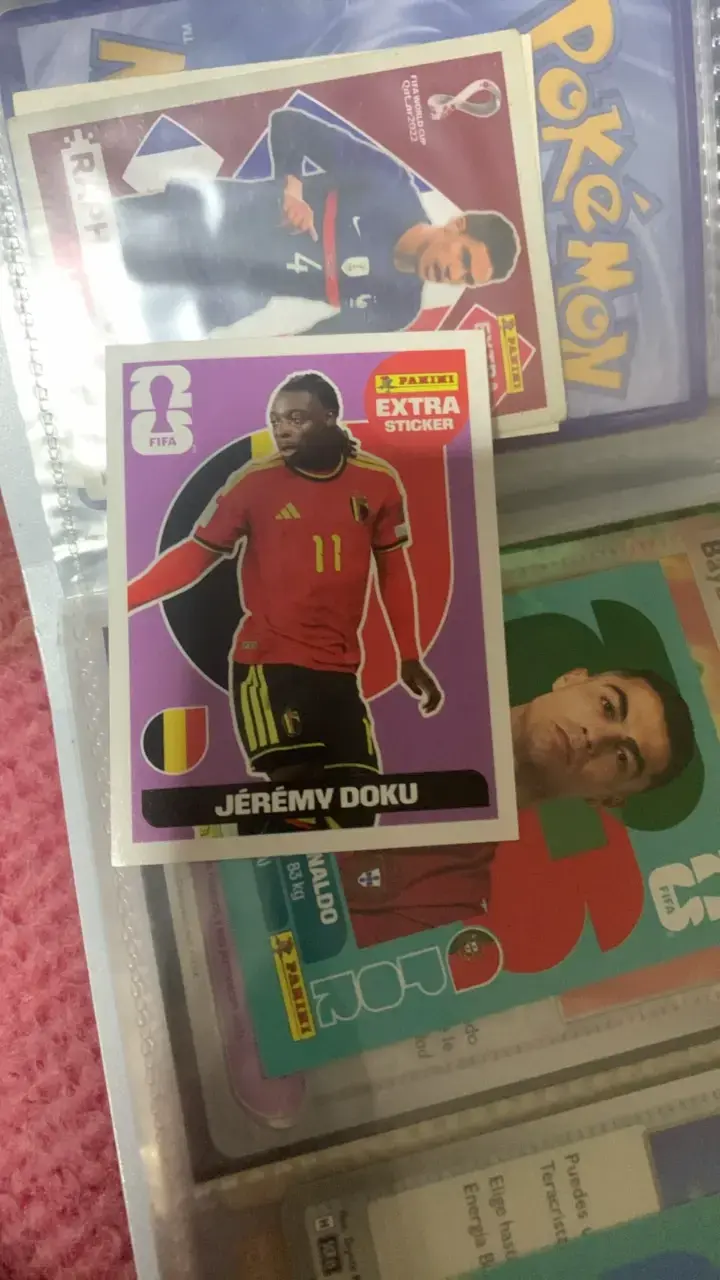 Lámina Panini Extra Sticker Jérémy Doku Bélgica - 3
