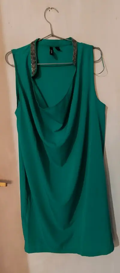 Vestido verde sin mangas Mango con detalles brillantes - miniatura 1