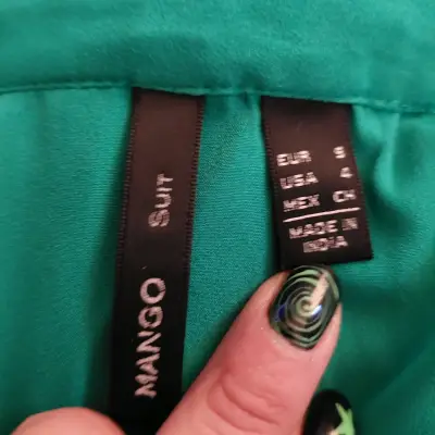 Vestido verde sin mangas Mango con detalles brillantes - miniatura 3