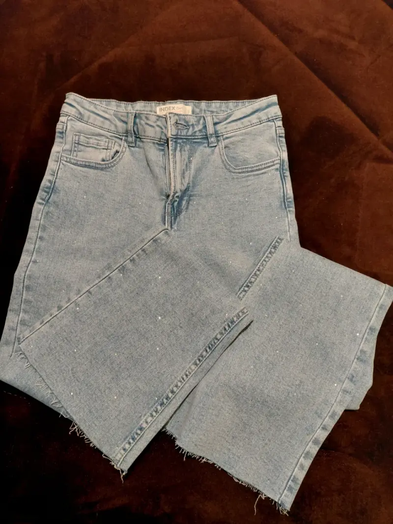 Jeans de mezclilla azul claro detalles de perla - 1