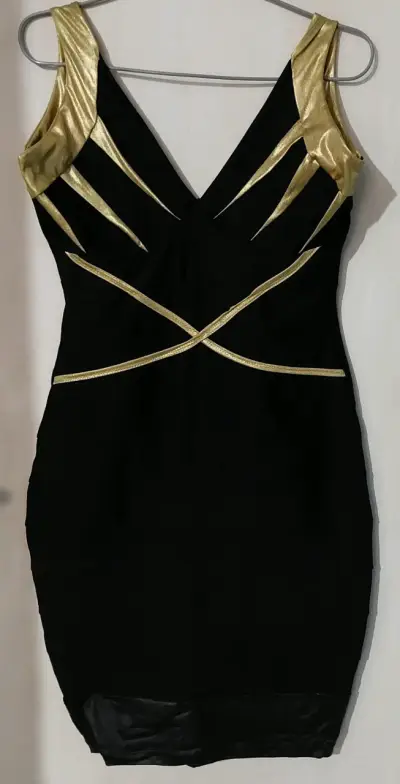 Vestido negro con detalles dorados Bellavista - miniatura 2