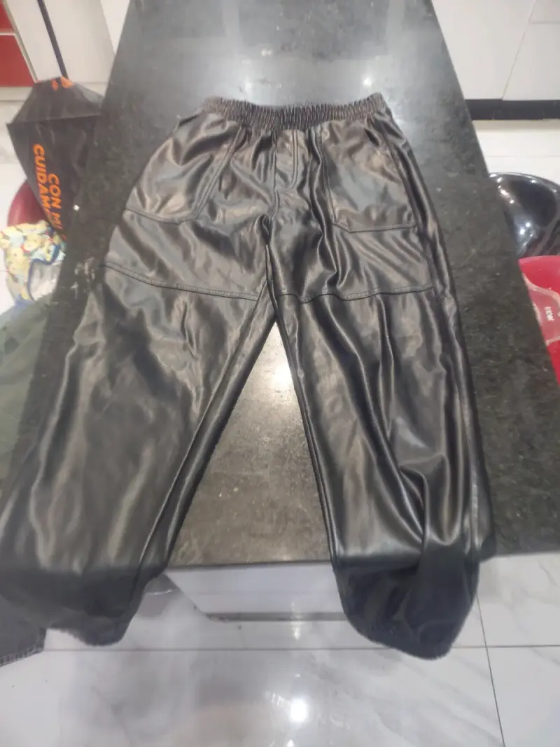 Leggings de cuero sintético color caqui - 2