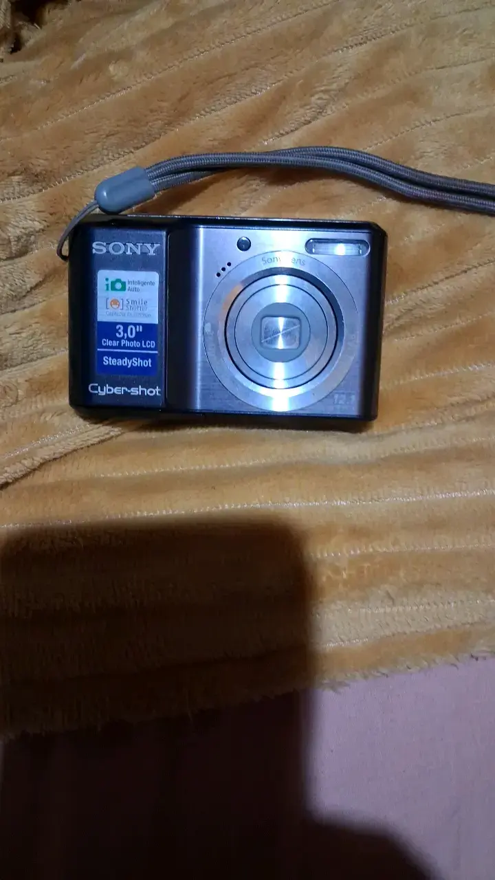 Cámara Sony Cyber-shot T2 con SteadyShot