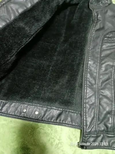 Chaqueta de cuero sintético negra para hombre - miniatura 2