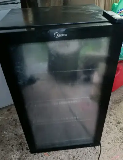 Frigobar Midea No Frost 93 Litros Negro - miniatura 5
