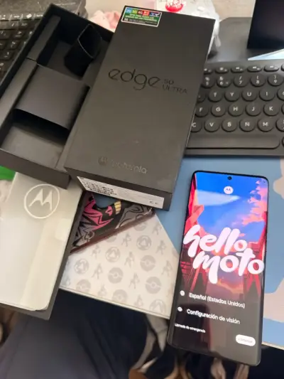 Smartphone Motorola Edge 50 ultra con caja - miniatura 5