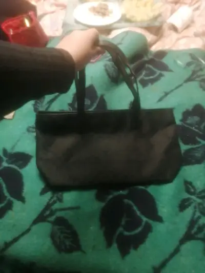 Bolso de mano negro elegante - miniatura 1