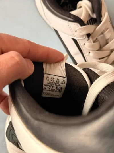 Zapatillas deportivas Puma blancas y negras - miniatura 3