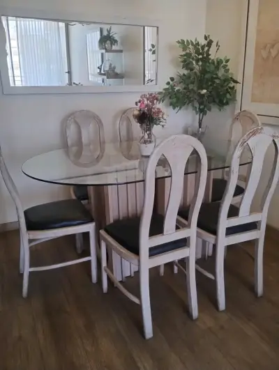 Juego de comedor de vidrio con sillas de madera - miniatura 1