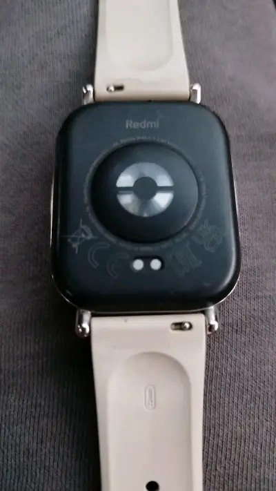 Smartwatch Redmi con correa blanca - miniatura 4