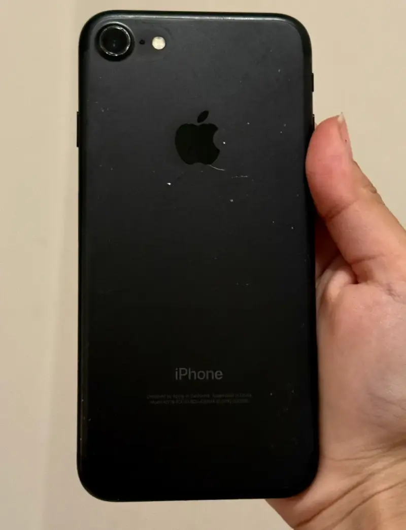 iPhone 7 Negro de 32 GB - 1