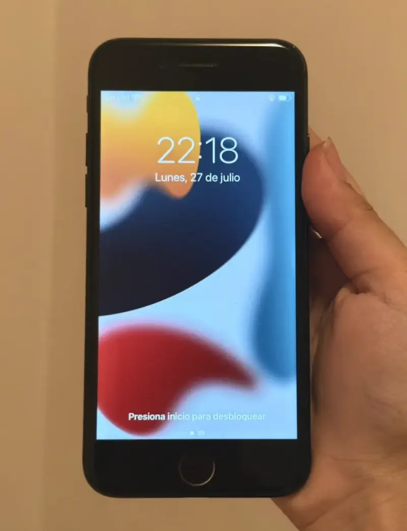 iPhone 7 Negro de 32 GB - 2