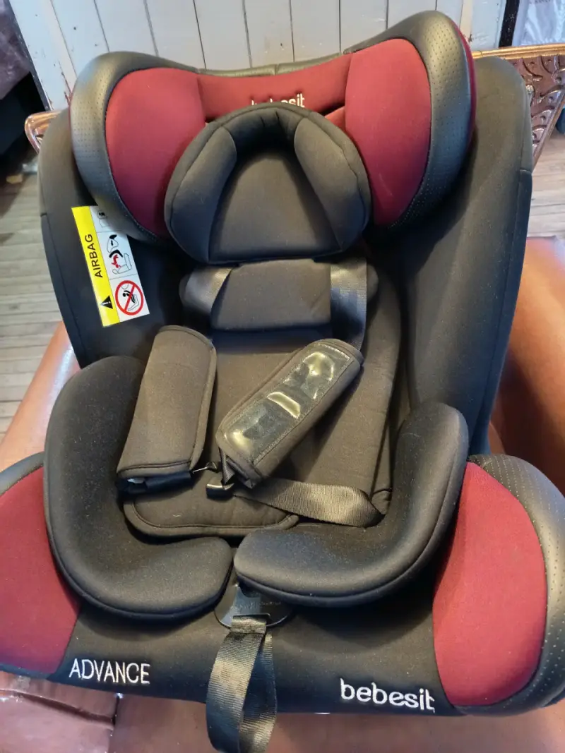 Silla de Auto Bebesit Advance Negra y Roja - 2