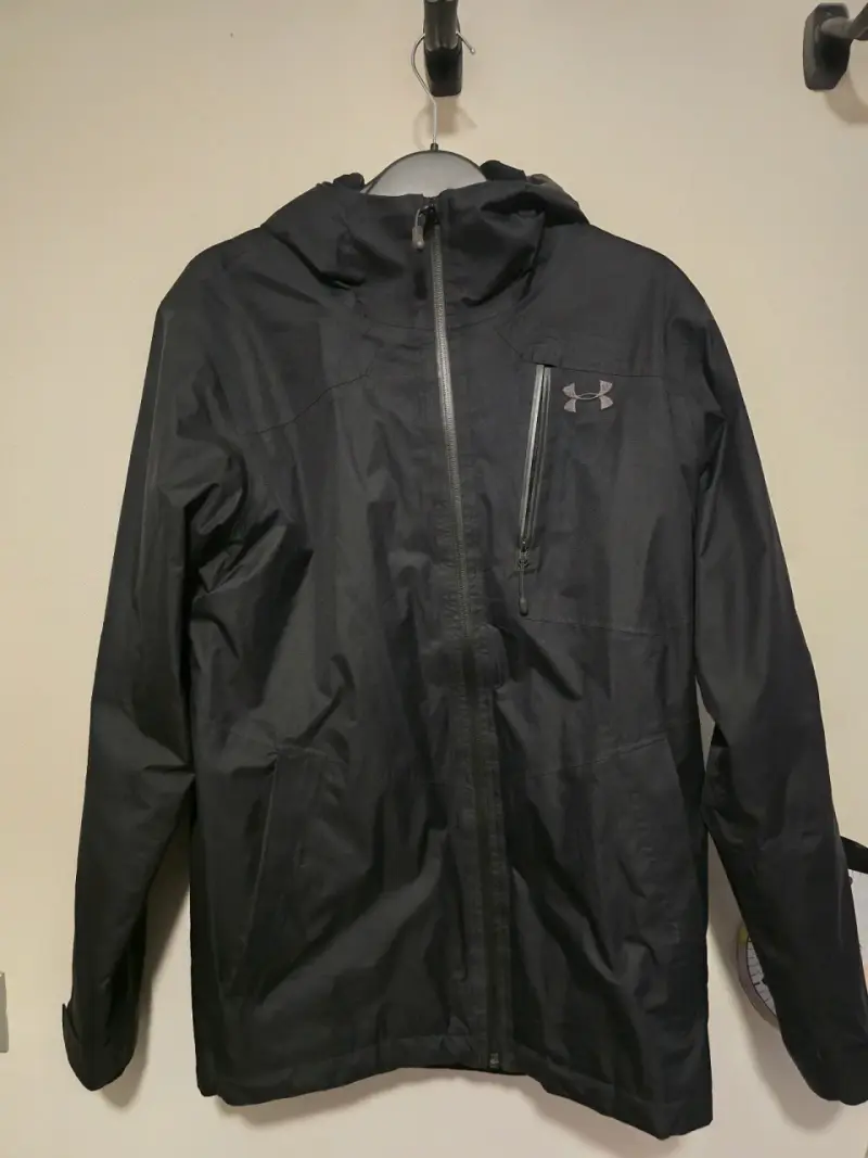 Chaqueta Impermeable Negra Under Armour 3 en 1 - 2