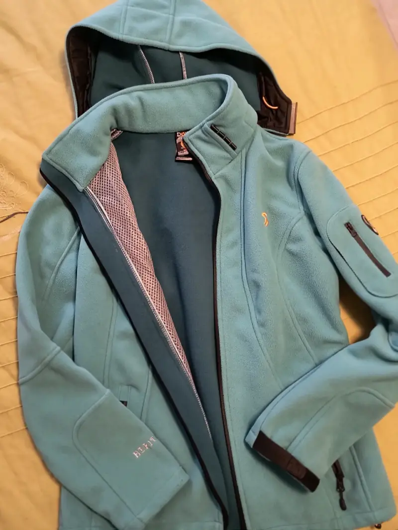 Chaqueta polar turquesa con capucha para mujer