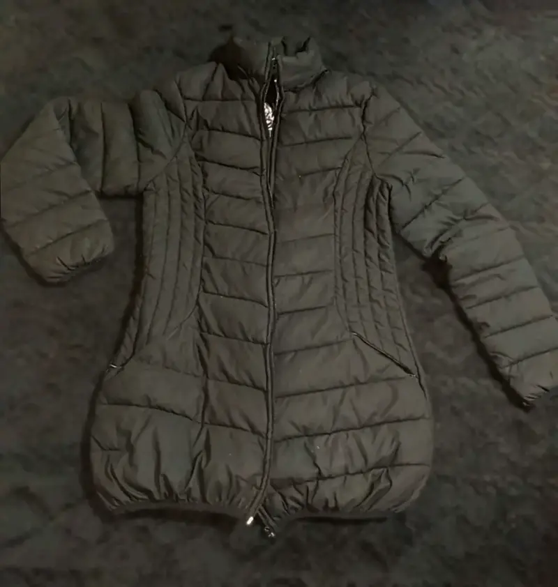 Chaqueta acolchada negra para mujer - 1