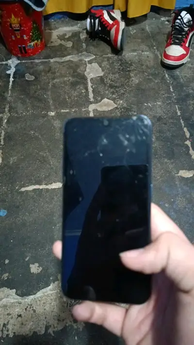 Smartphone Samsung Galaxy A01 no azul en buen esta - miniatura 1