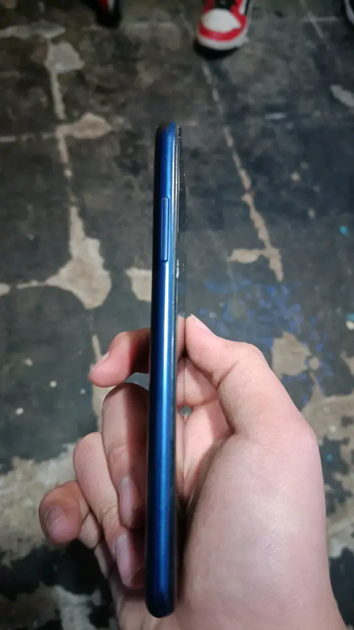Smartphone Samsung Galaxy A01 no azul en buen esta - 3