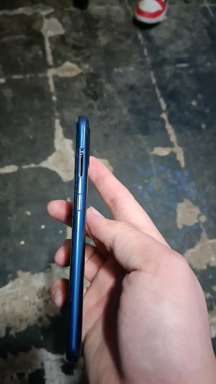 Smartphone Samsung Galaxy A01 no azul en buen esta - 4