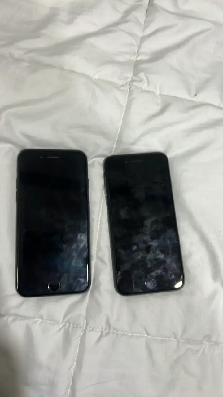Dos iPhones usados para repuesto - 2