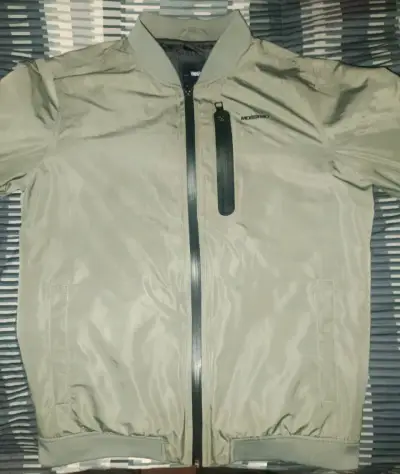 Chaqueta Bomber  Massimo Dutti Talla M - miniatura 1