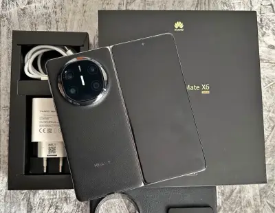 Huawei Mate X6 plegable con caja y accesorios - miniatura 1