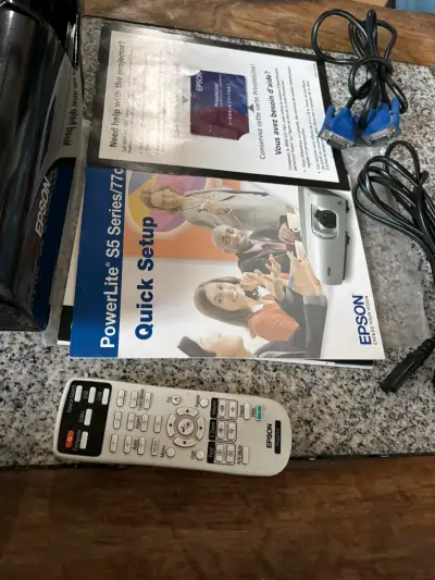 Proyector Epson PowerLite S5 con 3LCD - miniatura 6