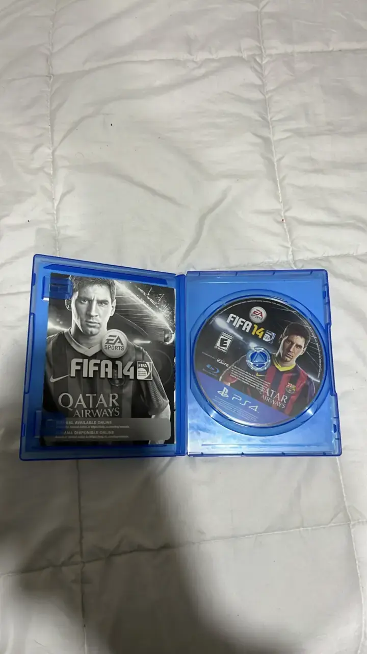 Juego FIFA 14 para PS4 en buen estado - 3