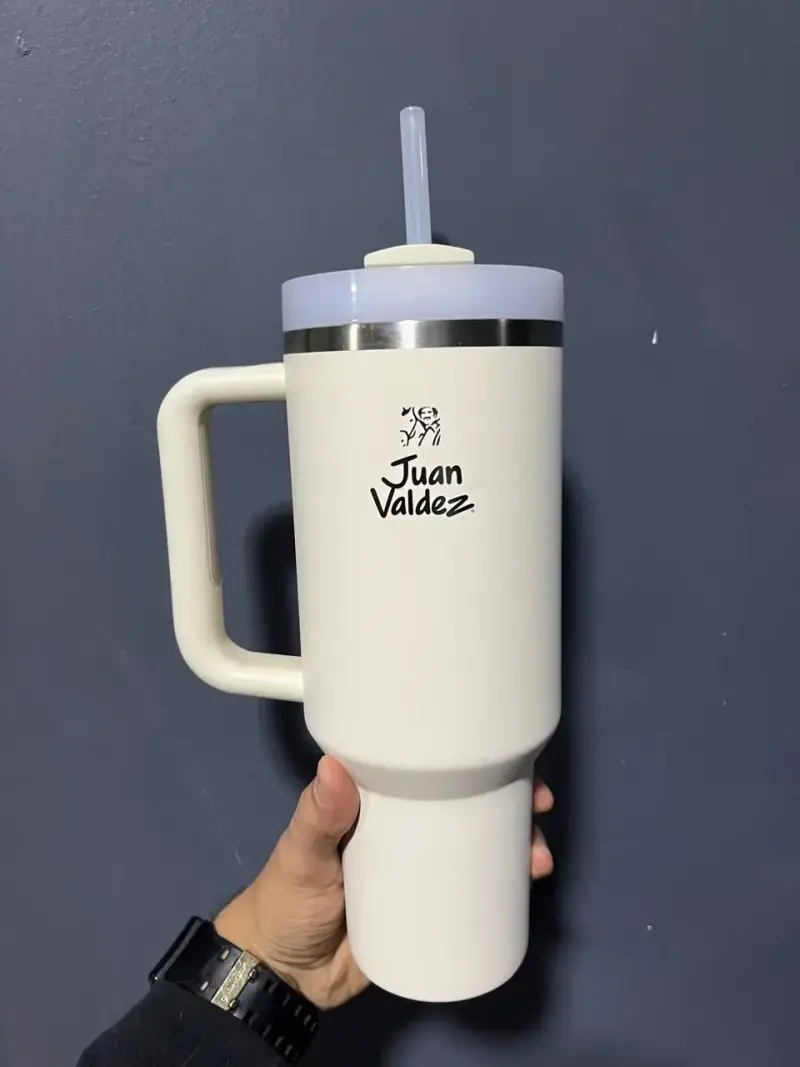 Vaso térmico Stanley blanco con tapa y bombilla - 3