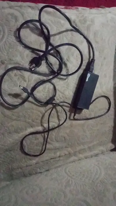Cargador de laptop I-Tek 19V 3.42A - miniatura 1