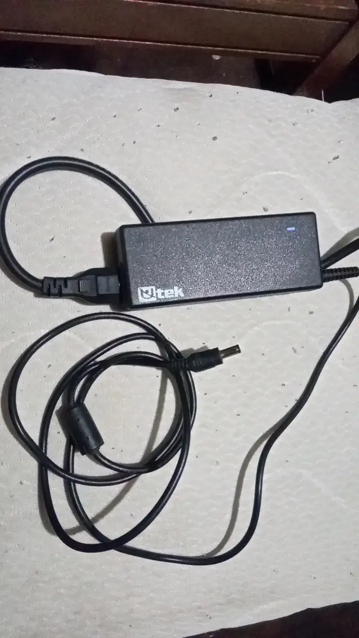 Cargador de laptop I-Tek 19V 3.42A - 4