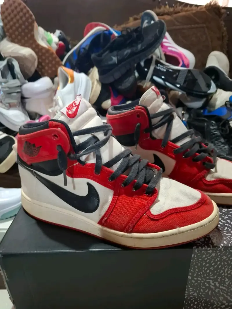 Zapatillas deportivas Nike Air Jordan rojas y blancas
