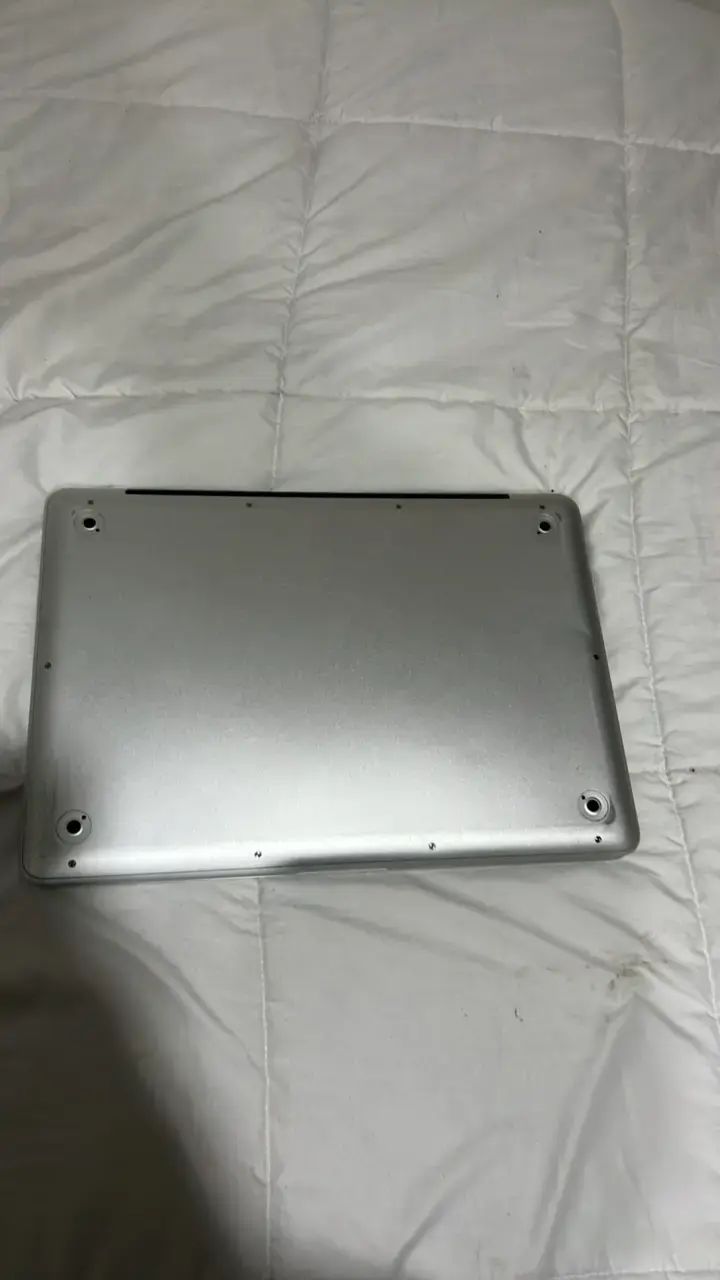 MacBook Pro usado con cargador incluido - 2