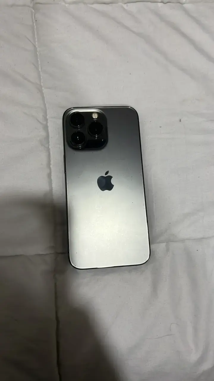 iPhone 13 Pro bloqueado por iCloud y otro detalle - 1