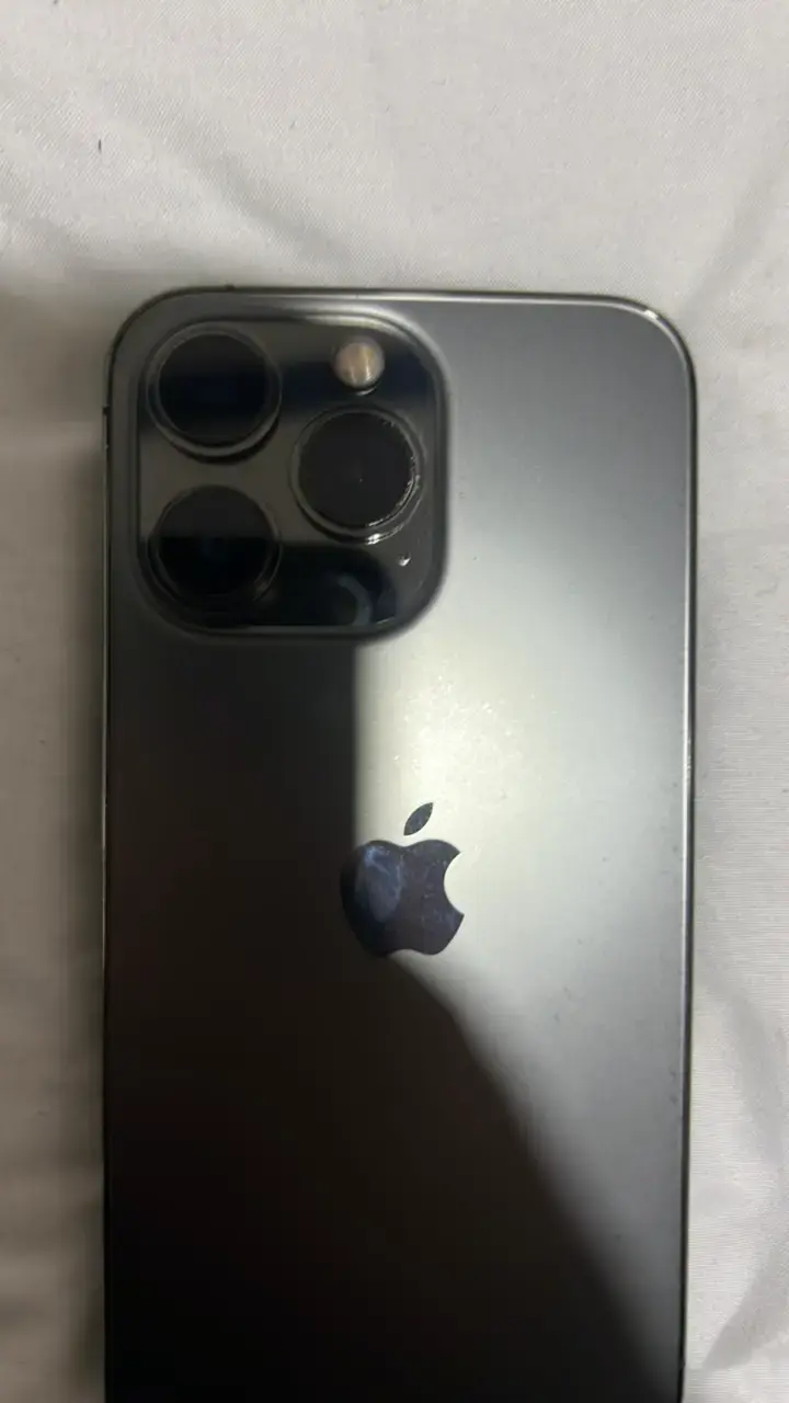 iPhone 13 Pro bloqueado por iCloud y otro detalle - 3