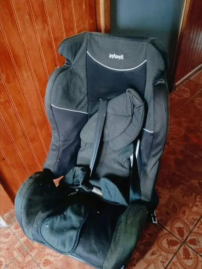 Silla de auto para bebé Infanti negra y cuna - 2