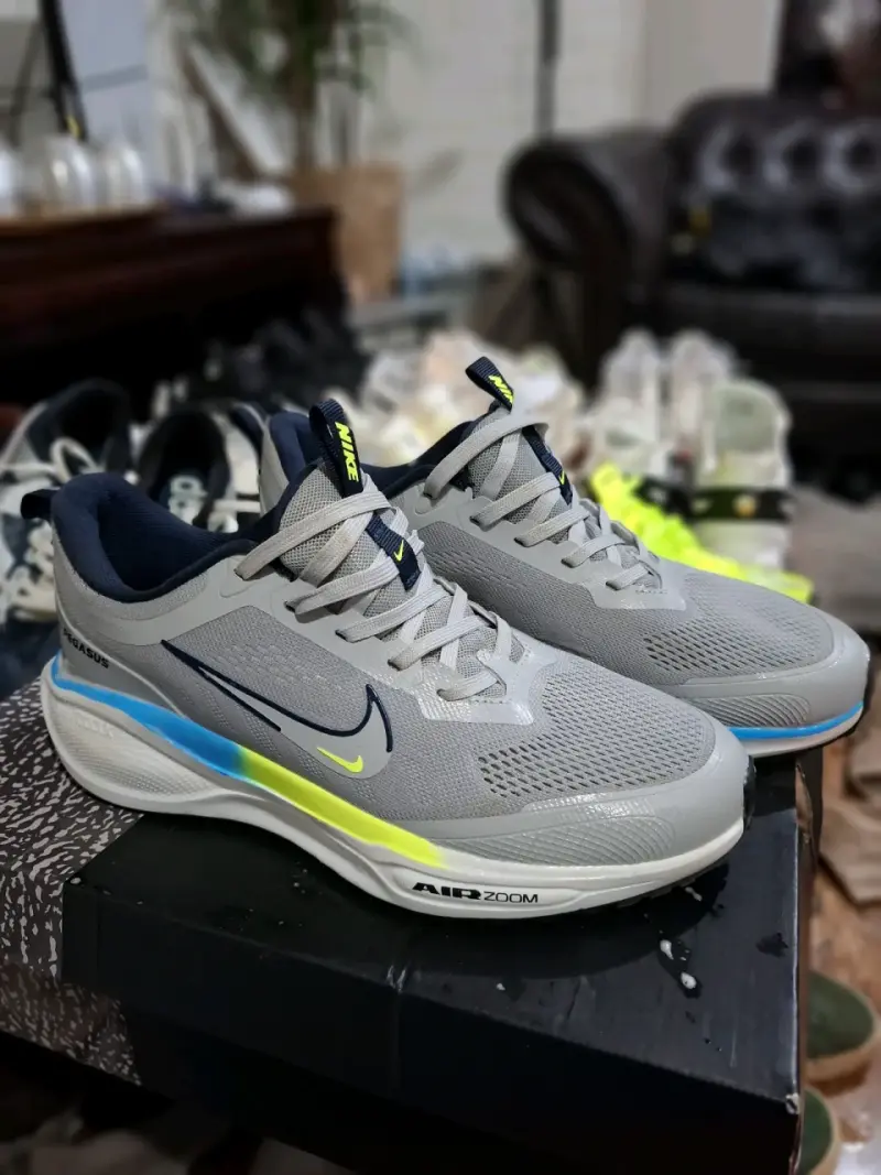 Zapatillas Nike Air Zoom Pegasus grises