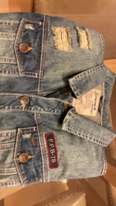Chaqueta de mezclilla desgastada para hombre - miniatura 4
