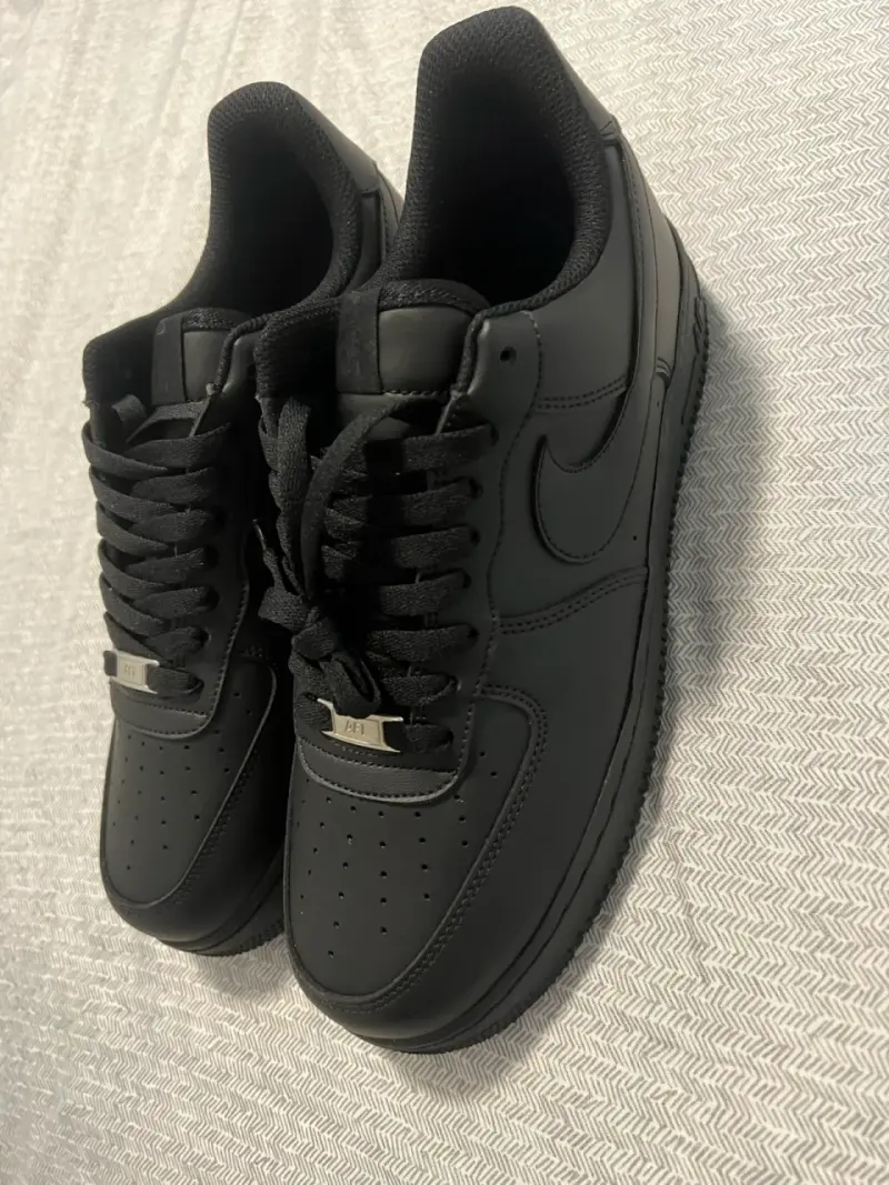 Air Force One Negras nuevas sin uso y con caja - 1