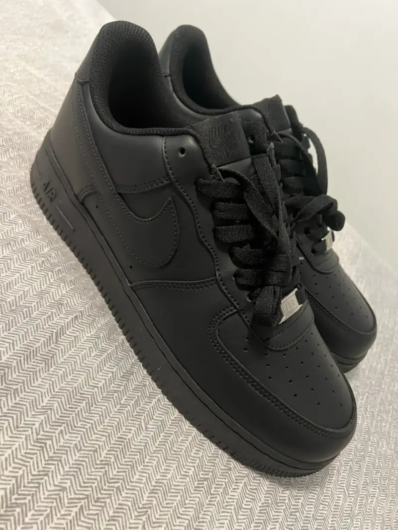 Air Force One Negras nuevas sin uso y con caja - 2